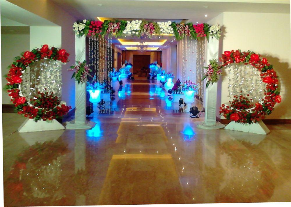 Country Inn & Suites By Radisson, Мирут Екстериор снимка