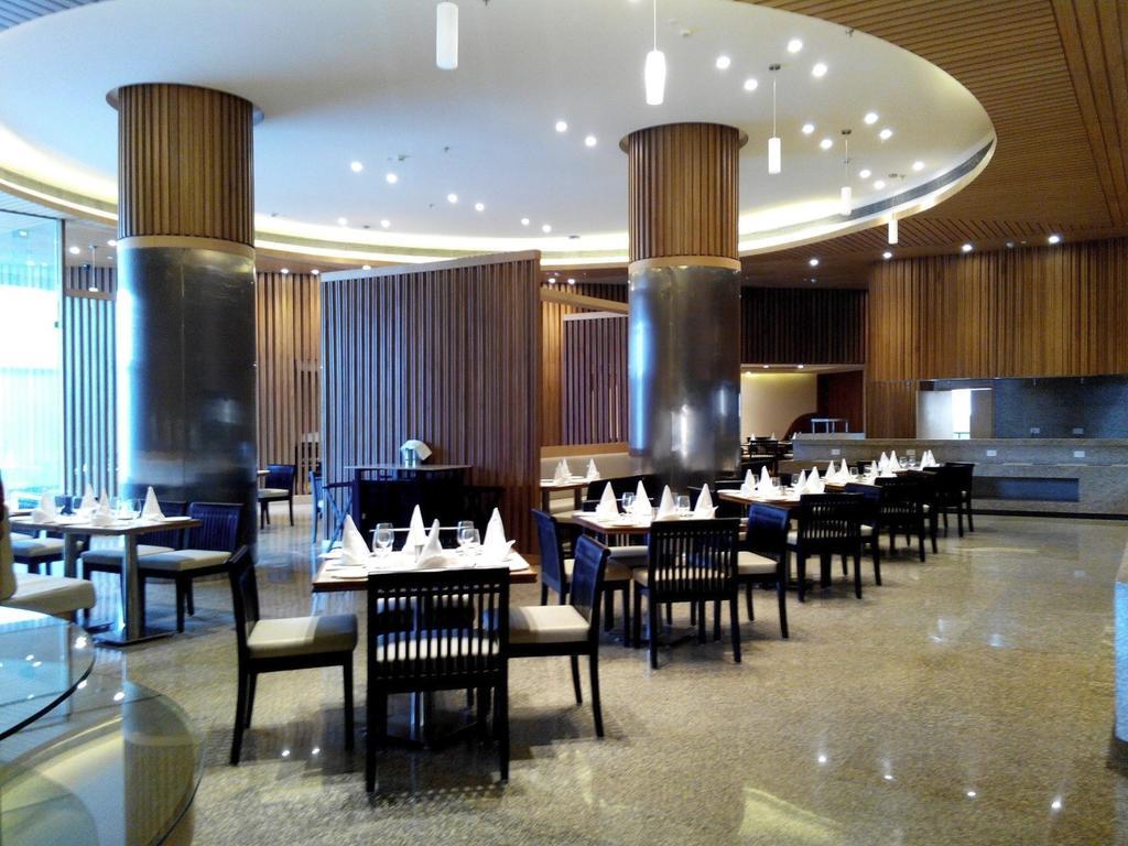 Country Inn & Suites By Radisson, Мирут Екстериор снимка